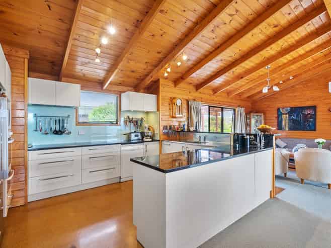 76 Brick Bay Drive, Sandspit