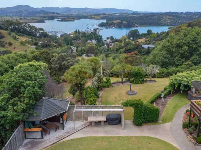 76 Brick Bay Drive, Sandspit