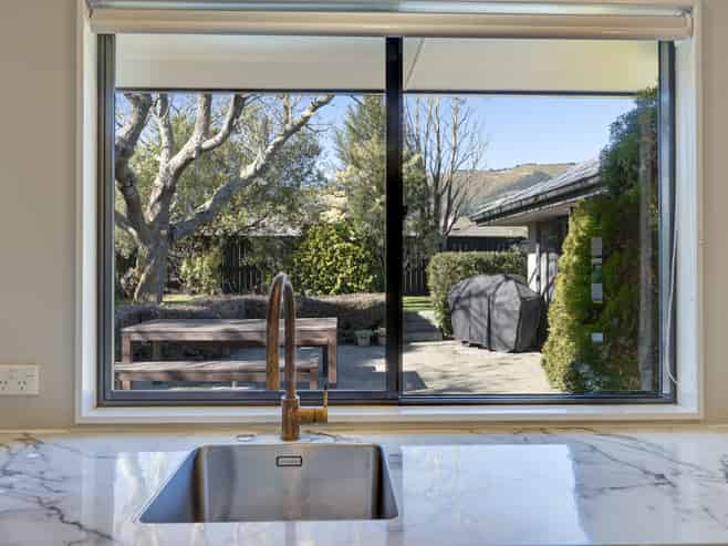 11 Antoine Grove, Richmond
