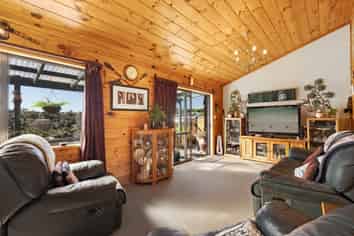 27 Bateleur Close, Welcome Bay