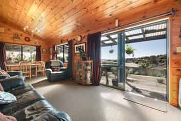 27 Bateleur Close, Welcome Bay