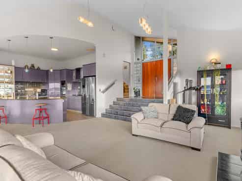 16 Louisa Lane, Kamo