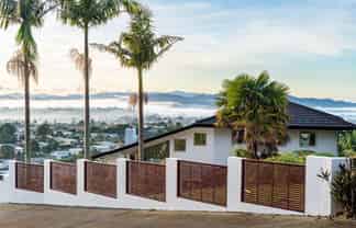 16 Louisa Lane, Kamo