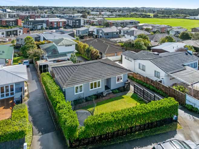 1/74 College Road, Northcote