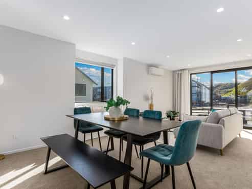 2 Tiratu Rise, Whitby