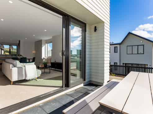 2 Tiratu Rise, Whitby
