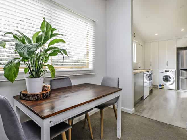92 Tollemache Road East, Longlands