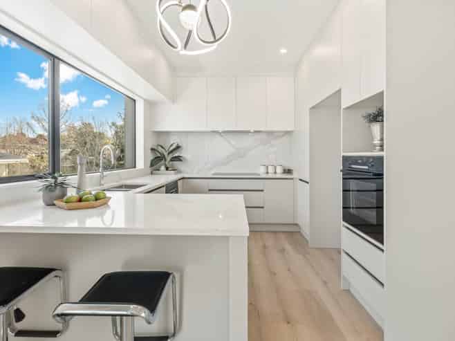 12B Angelo Avenue, Howick