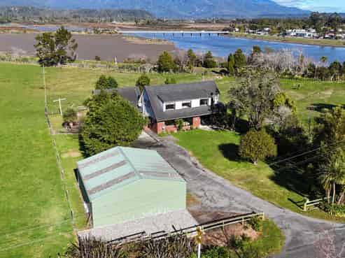 65 Snodgrass Road, Westport