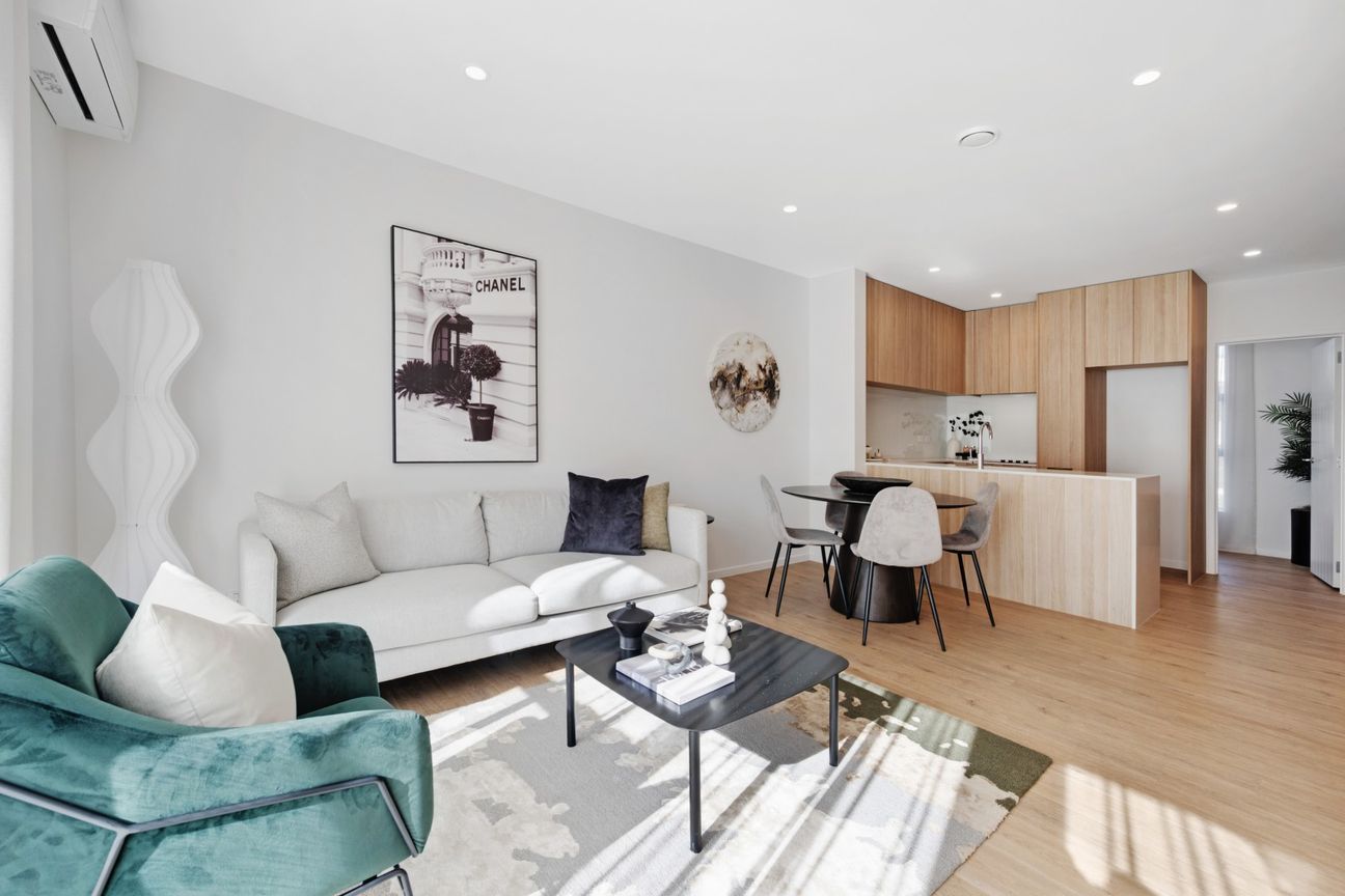Stylish village living with extra study space - Aanzicht 3