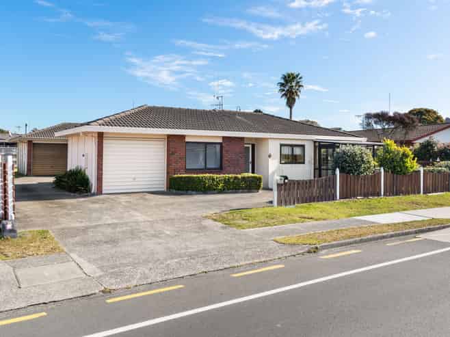 62A Gloucester  Road, Mount Maunganui