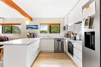 30a Holiday Road, Stanmore Bay