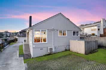 8 Winifred Avenue, Bayview
