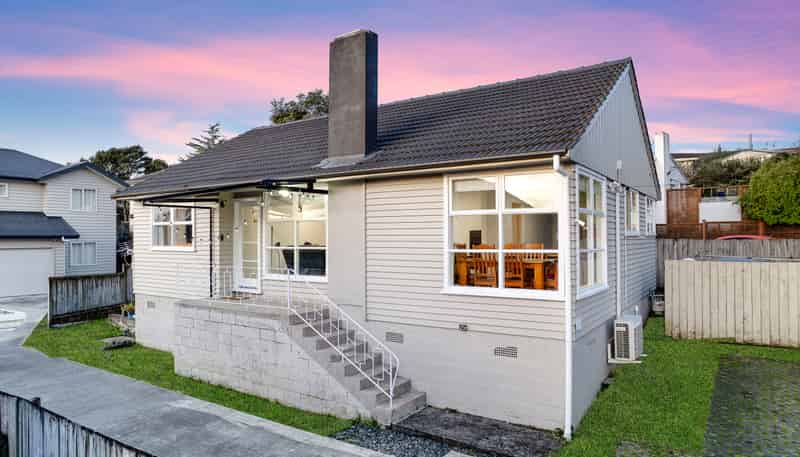 8 Winifred Avenue, Bayview
