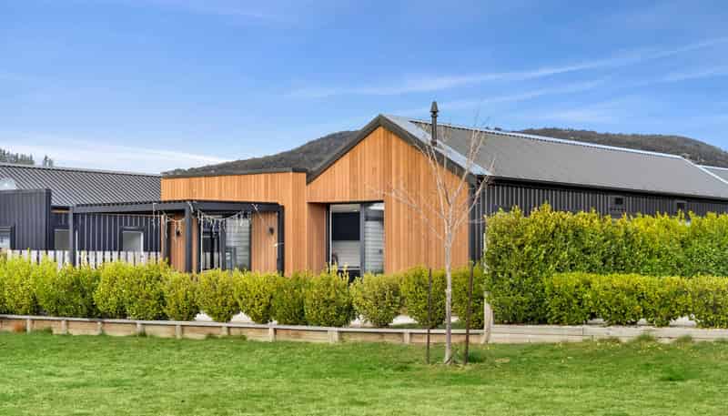 42 Obelisk Street, Wanaka
