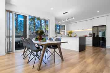 335A East Coast Road, Mairangi Bay