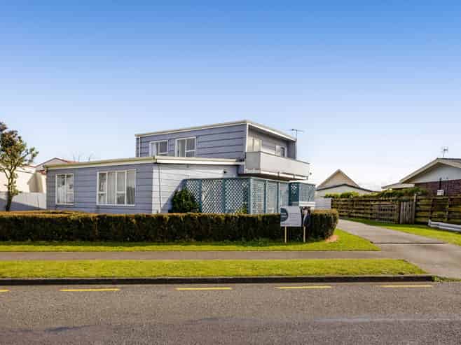 1 County Drive, Hawera