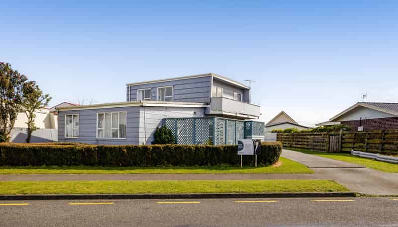 1 County Drive, Hawera