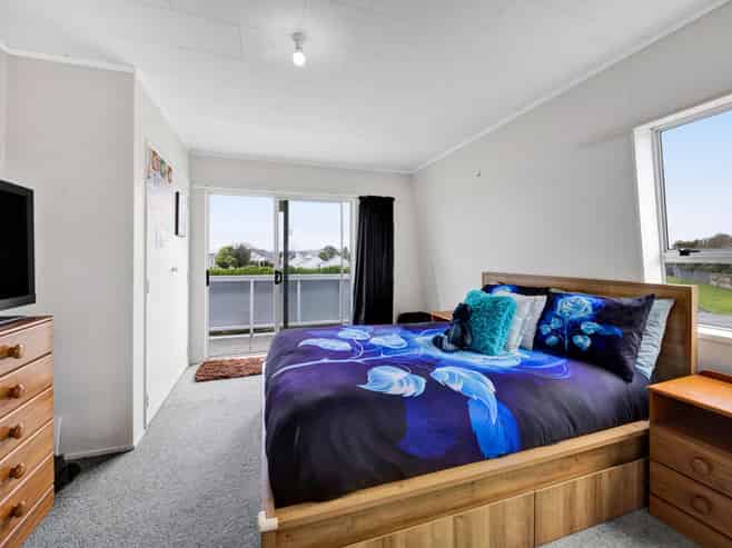 1 County Drive, Hawera