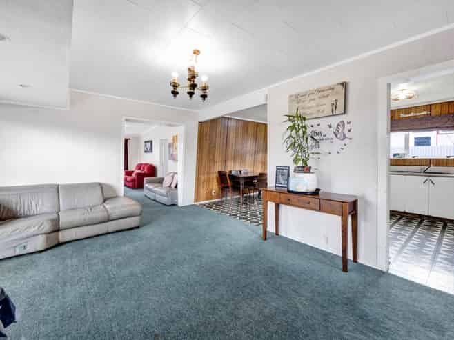 1 County Drive, Hawera