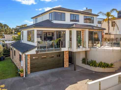 34A Seaview Road, Castor Bay