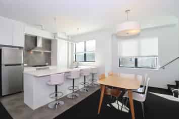 50 Norwood, Flat Bush