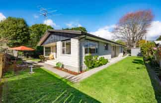 15 Kohekohe Road, Waikanae
