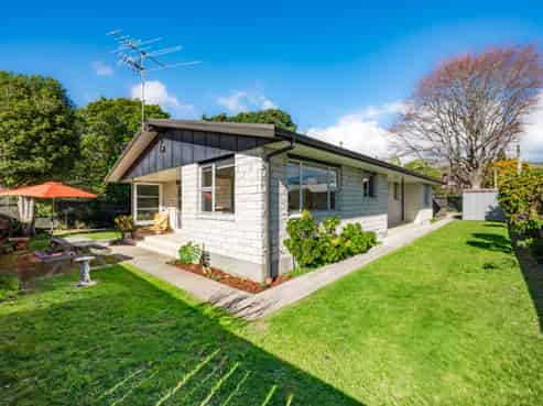 15 Kohekohe Road, Waikanae