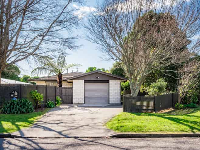 15 Kohekohe Road, Waikanae