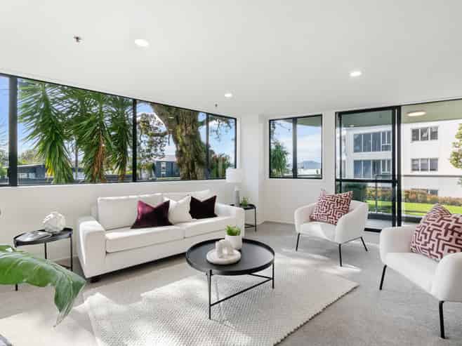 GB/5 The Promenade, Takapuna