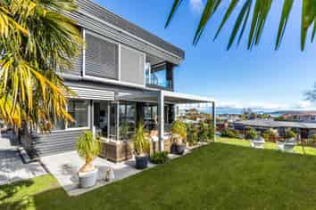 62 Ngamotu Road, Hilltop