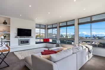 62 Ngamotu Road, Hilltop