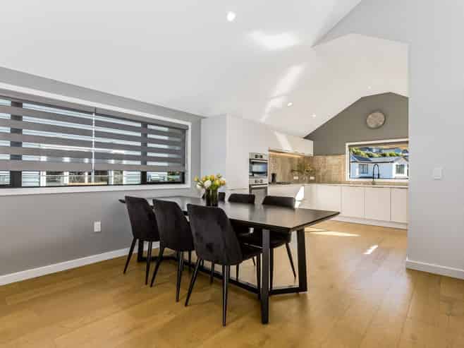 106 Silverstream Road, Crofton Downs