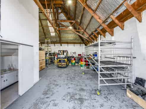 Heavy Industrial Unit in Papakura