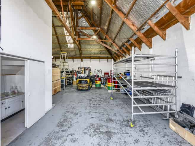 Heavy Industrial Unit in Papakura