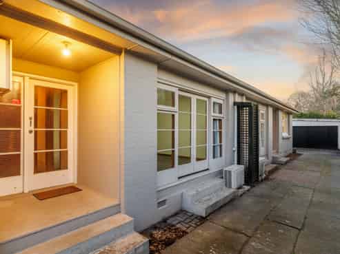 1/27 Devonport Lane, Merivale