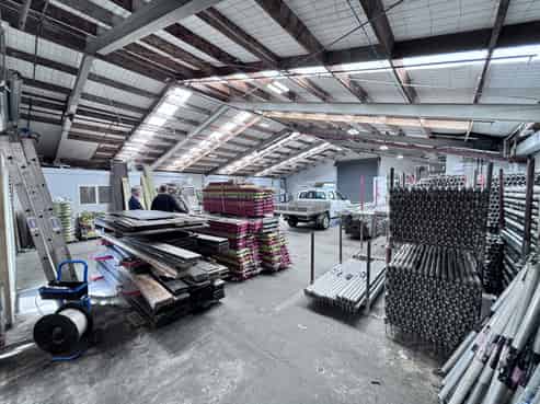 Warehouse, Yard, Office & Parking!