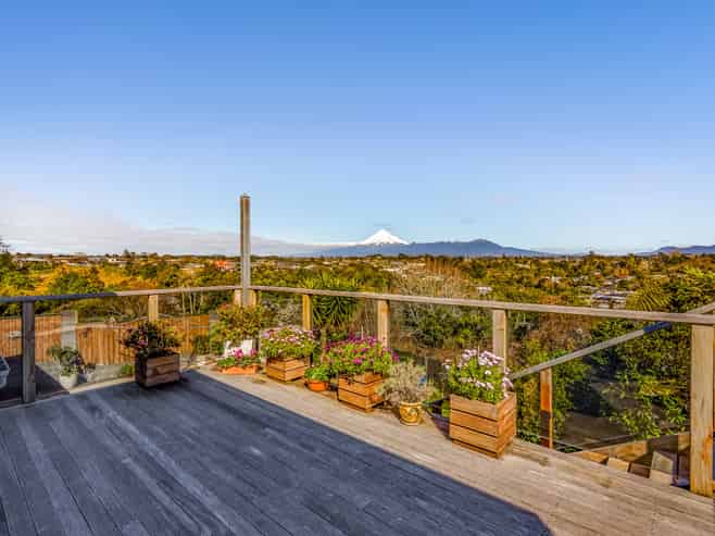21 Longview Drive, Merrilands