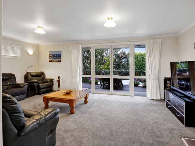 21 Longview Drive, Merrilands
