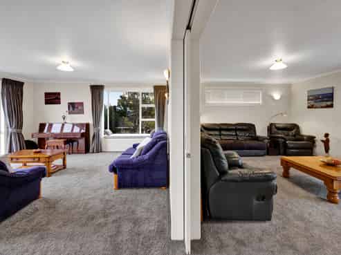 21 Longview Drive, Merrilands