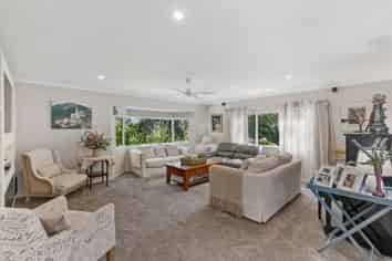 1 Belmont Rise, Katikati