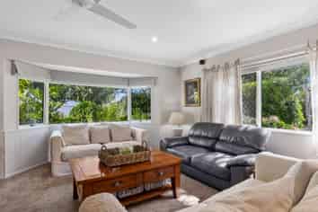 1 Belmont Rise, Katikati