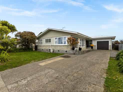 24 Bill Hercock Street, Pirimai