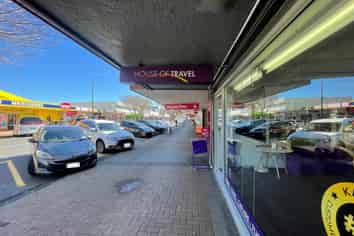 Office/Retail with Excellent Exposure