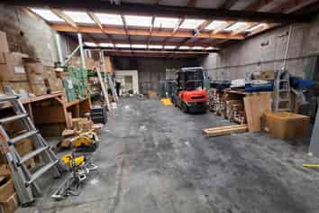 Prime Central New Lynn Industrial! Sole Agency!