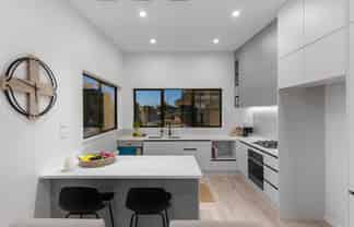 935E Whangaparaoa Road, Manly