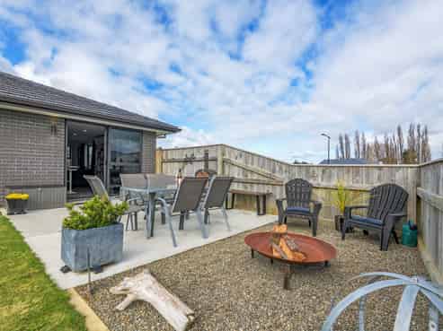 27 Oldfield Lane, Marton