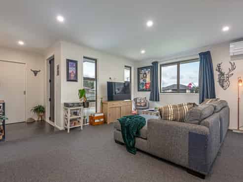 27 Oldfield Lane, Marton