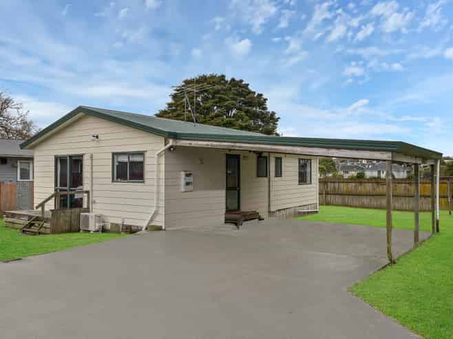 17 Freyberg Crescent, Pukekohe
