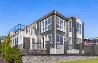 17A Danbury Drive, Torbay